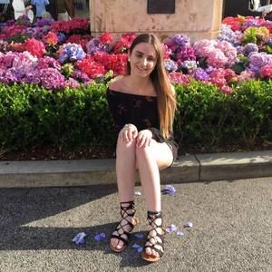 Meet your Posher, Brooke